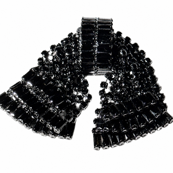 Black Queen. Crystal Bow Drop