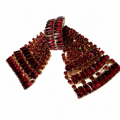 Red Queen Crystal Bow Drop